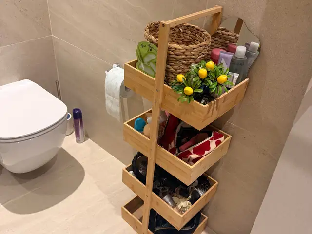 Bathroom shelf, Επαρχία Λεμεσού — Λεμεσός - Άγιος Αντώνιος