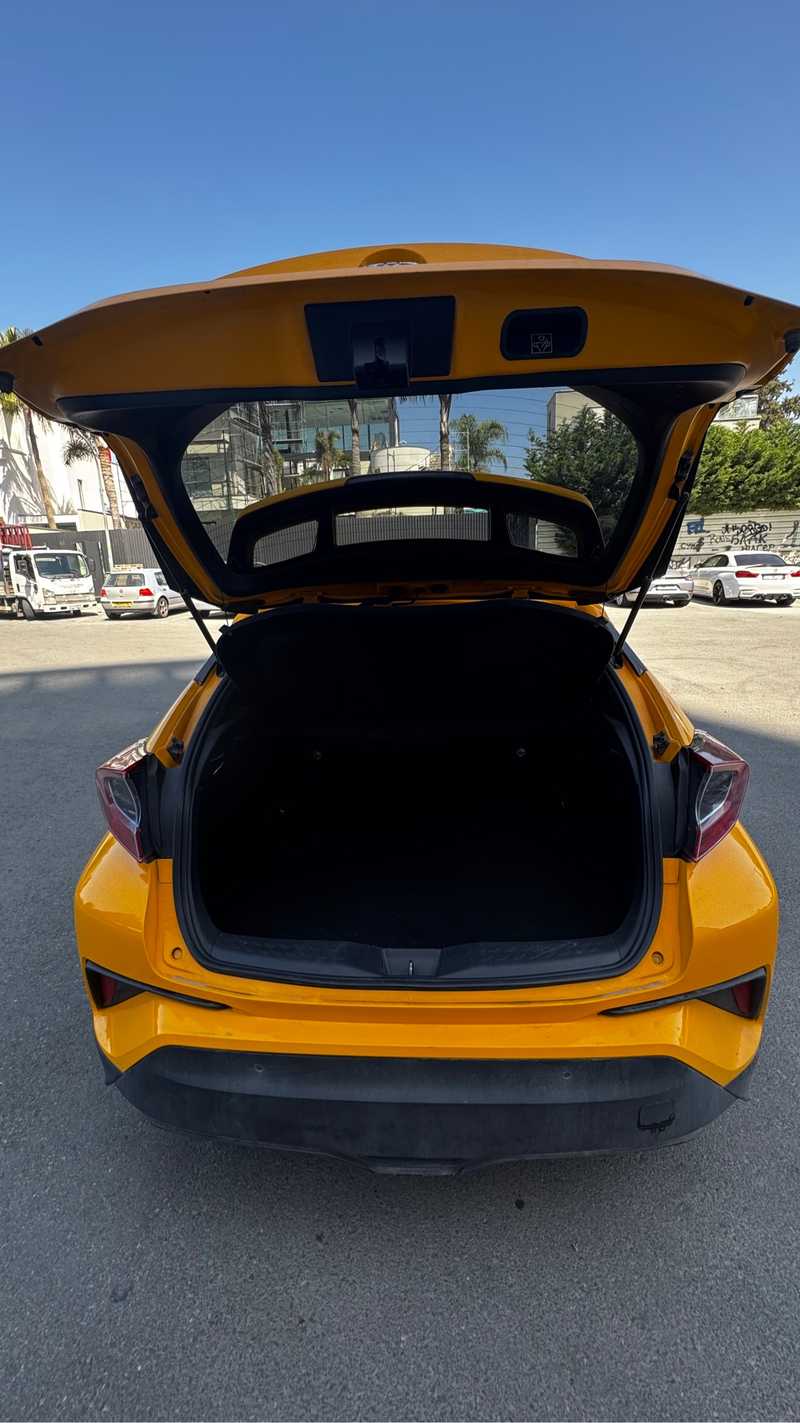 2019 Toyota C-HR 1,8L 2019 Cyprus