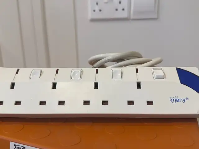 Many 4-way extension lead with switches, Επαρχία Λευκωσίας — Λευκωσία - Φανερωμένη