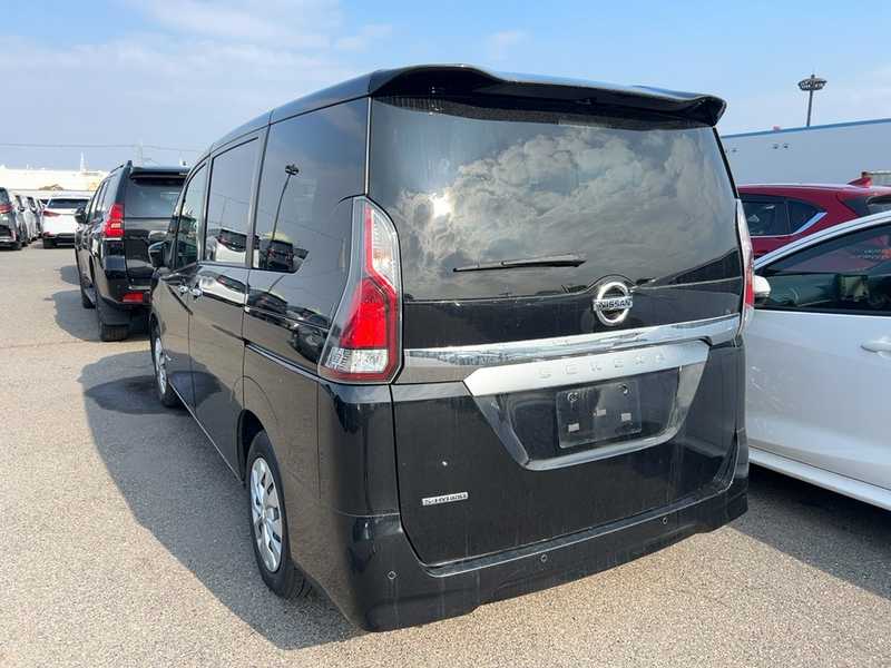 2022 Nissan Serena 2,0L 2022 Cyprus