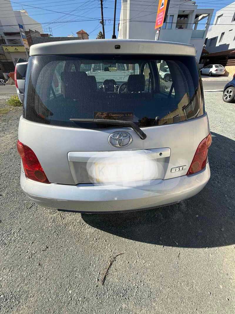 Toyota Ist 1,3L 2002