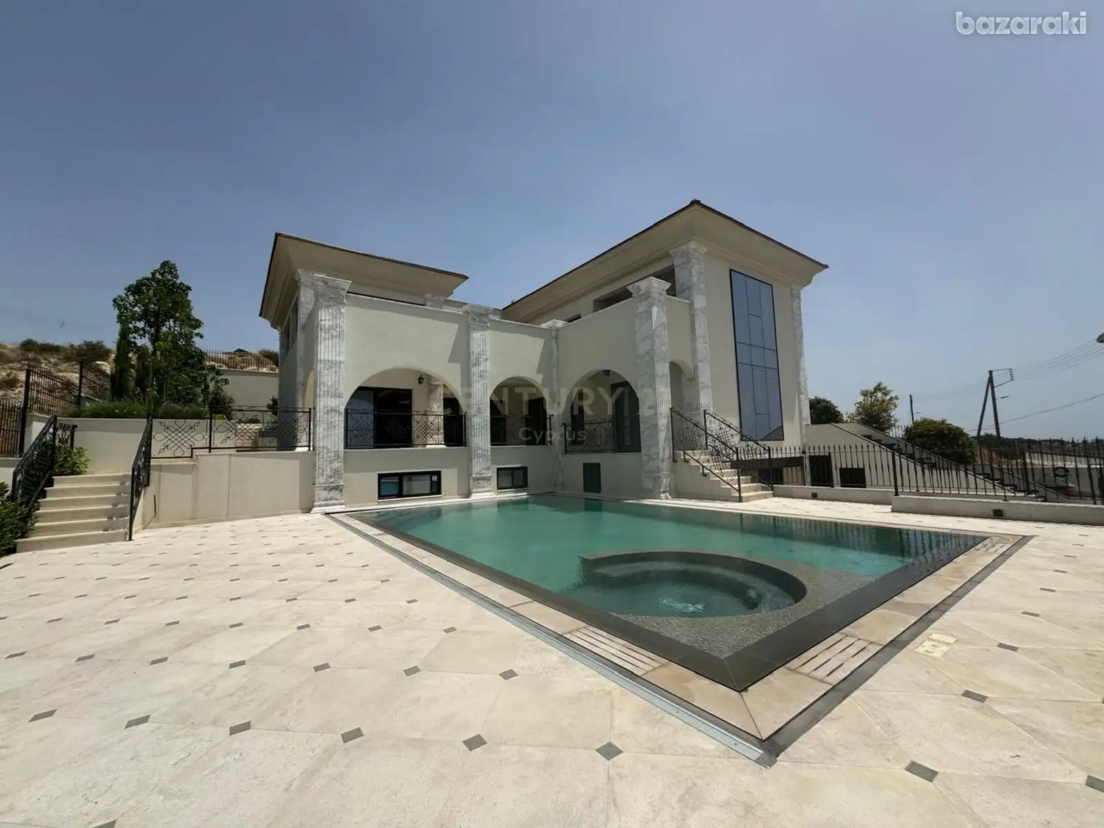 Villa, 5 bedrooms — 2