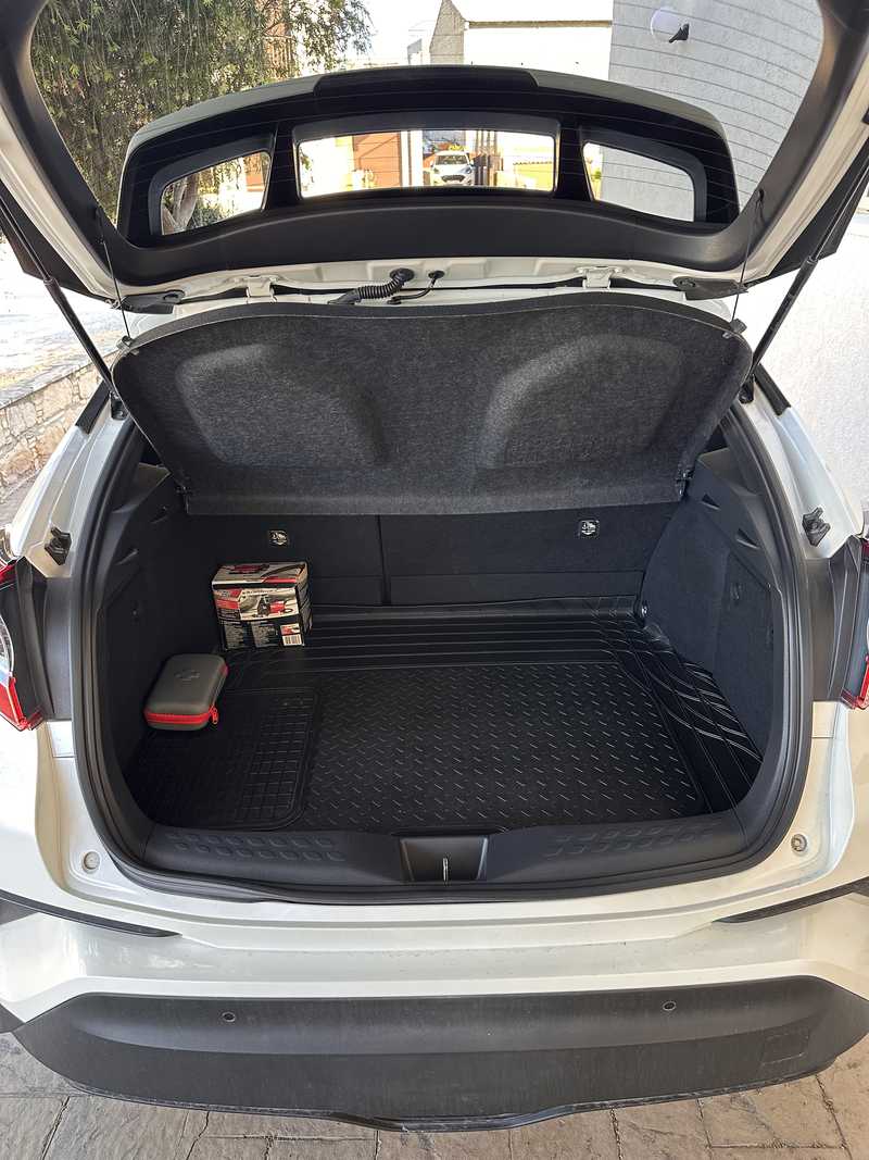 2019 Toyota C-HR 1,8L 2019 Cyprus