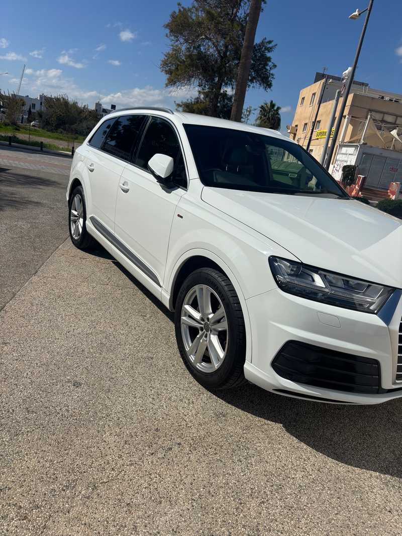 2017 Audi Q7 3,0L 2017 Cyprus