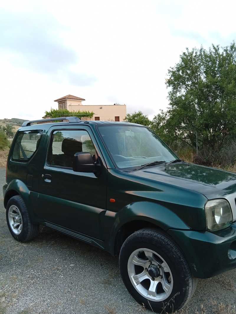 2002 Suzuki Baleno 6,4L 2002 Cyprus