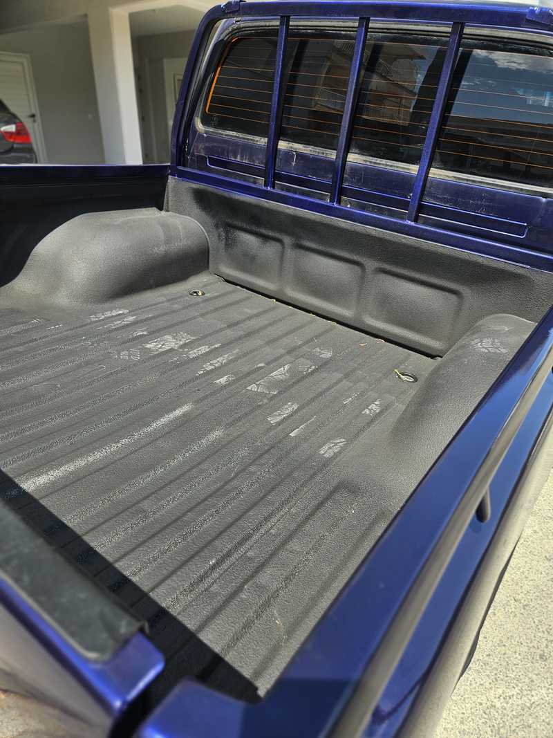 2005 Toyota Hilux 2,5L 2005 Cyprus