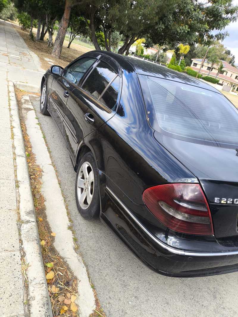 2002 Mercedes-Benz E-Class 2,2L 2002 Cyprus