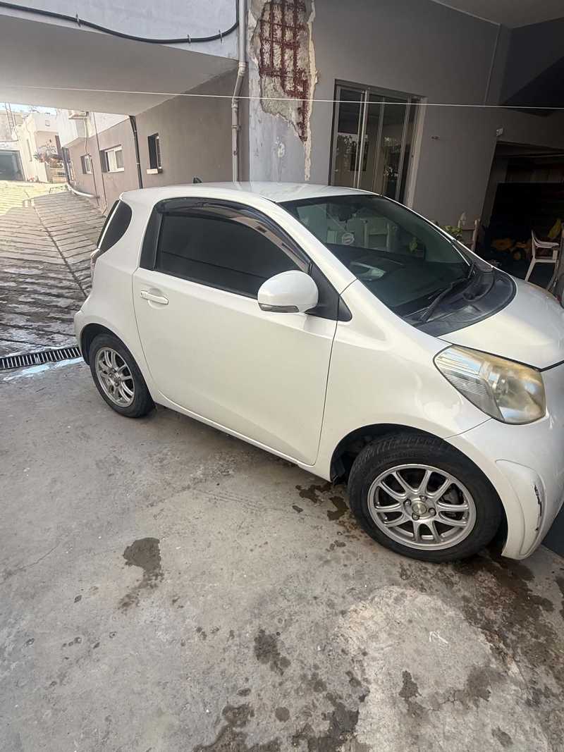 Toyota IQ 1,3L 2011