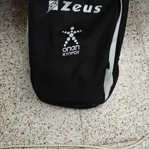 Zeus , καινούριο, brand new, Larnaca — Larnaka - Kamares