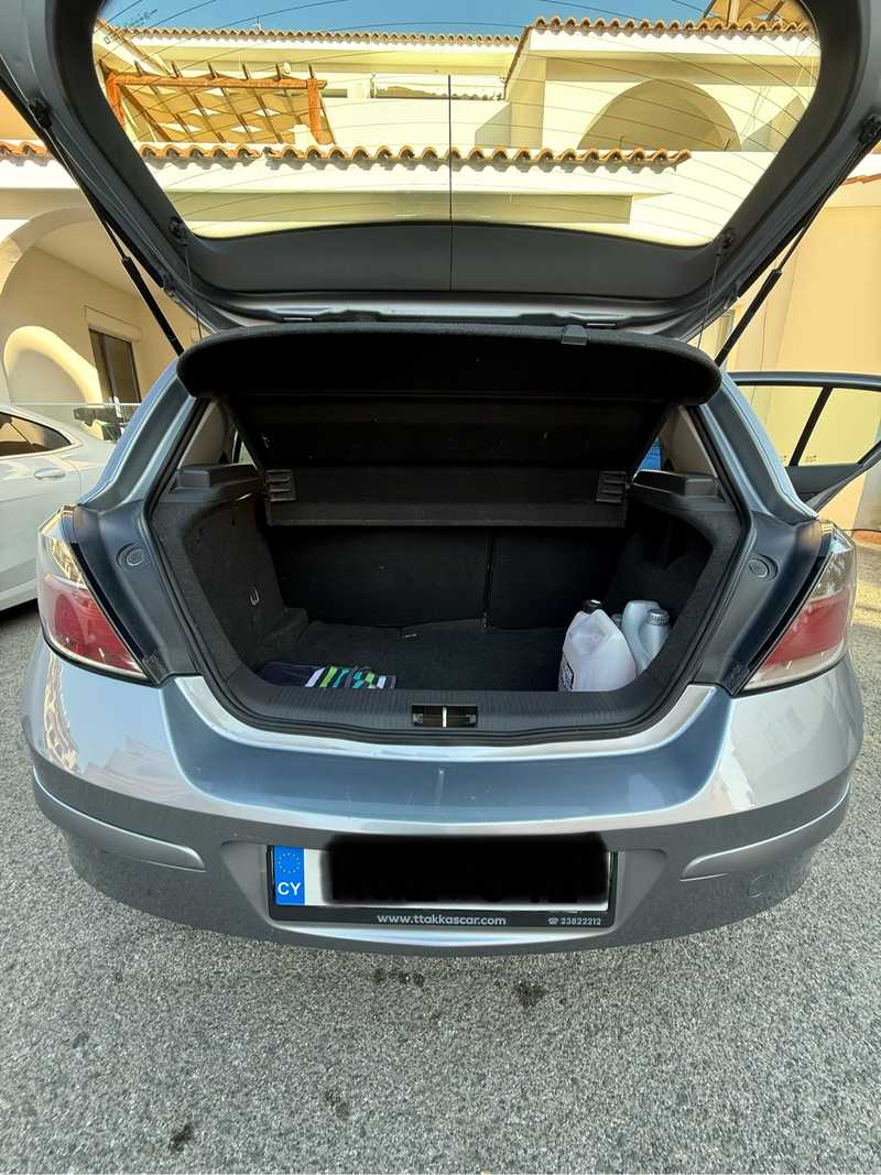 2008 Opel, Vauxhall Astra 1,4L 2008 Cyprus