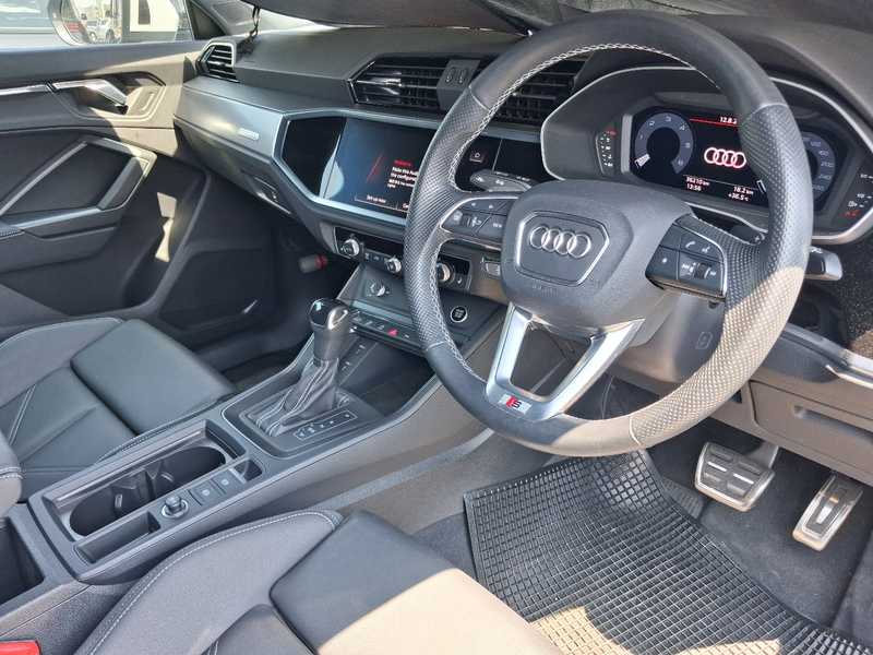 2022 Audi Q3 2,0L 2022 Cyprus