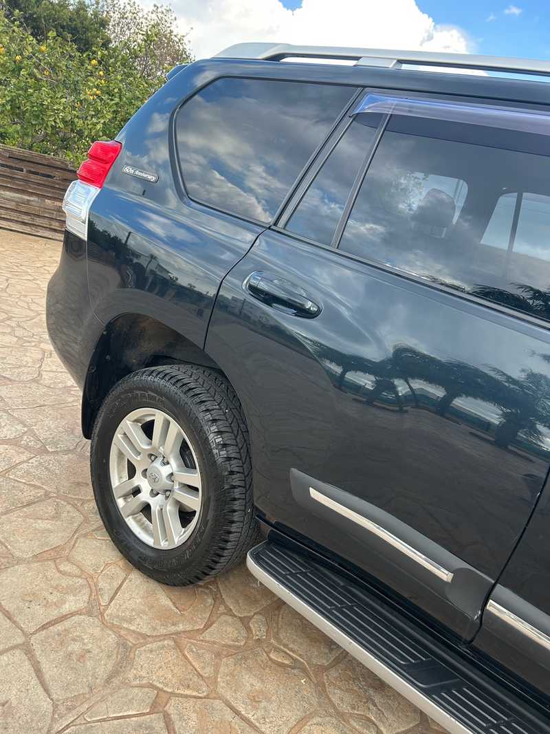 2011 Toyota Land Cruiser 200 3,0L 2011 Cyprus