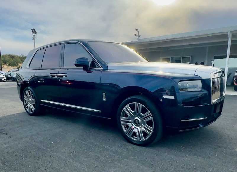 Rolls Royce Cullinan 6,8L 2024