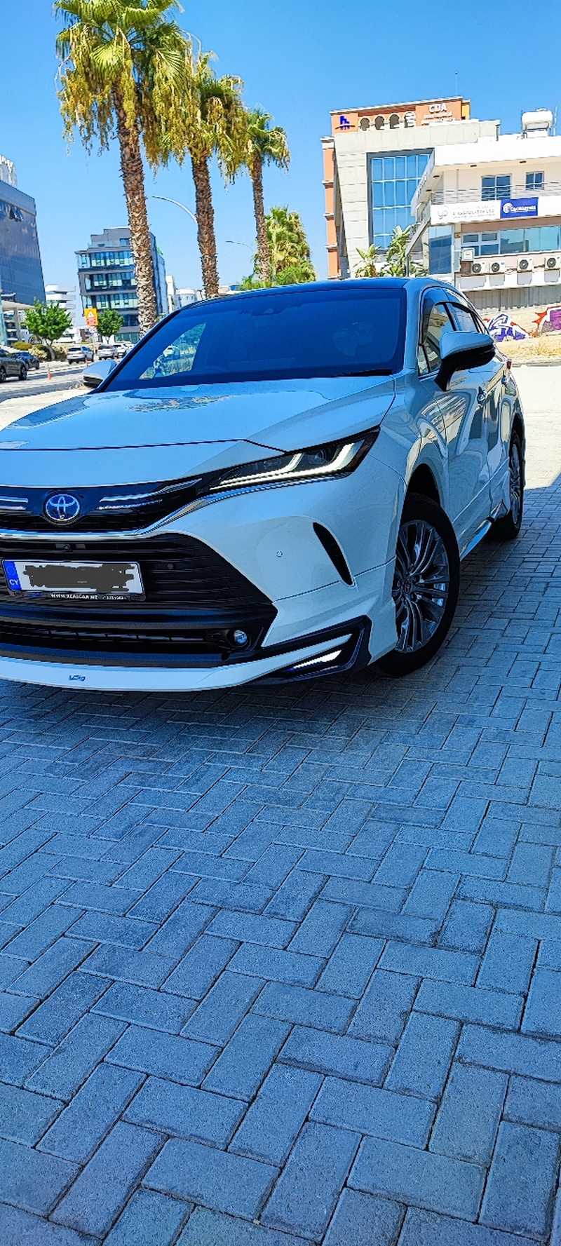 2022 Toyota Harrier 2,5L 2022 Cyprus