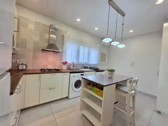 2-bedroom semi-detached to rent, Limassol — Limassol - Neapolis