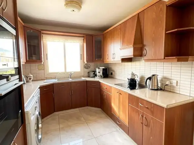 3-bedroom penthouse for sale, Limassol — Limassol - Zakaki