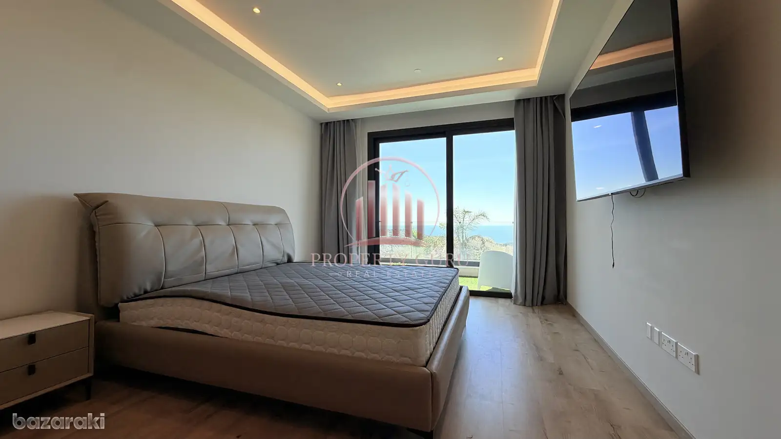 Villa, 6 bedrooms — 11