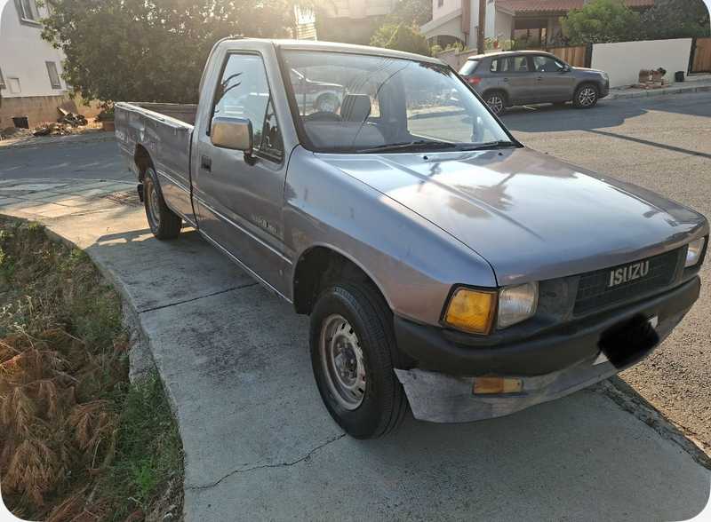 Isuzu Pick-up 2,5L 1989