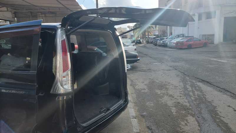 2012 Nissan Serena 2,0L 2012 Cyprus