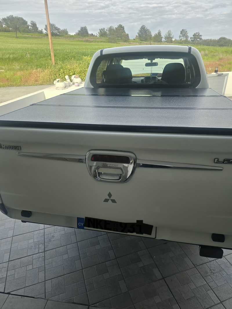 2015 Mitsubishi L200 2,5L 2015 Cyprus