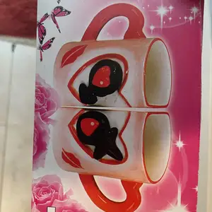 Love cups, Nicosia — Geri
