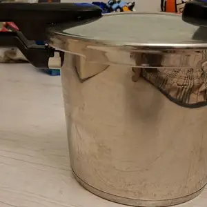 pressure cooker FISSLER, Limassol — Limassol - Neapolis
