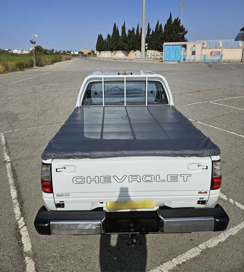 2002 Isuzu Pick-up 2,5L 2002 Cyprus