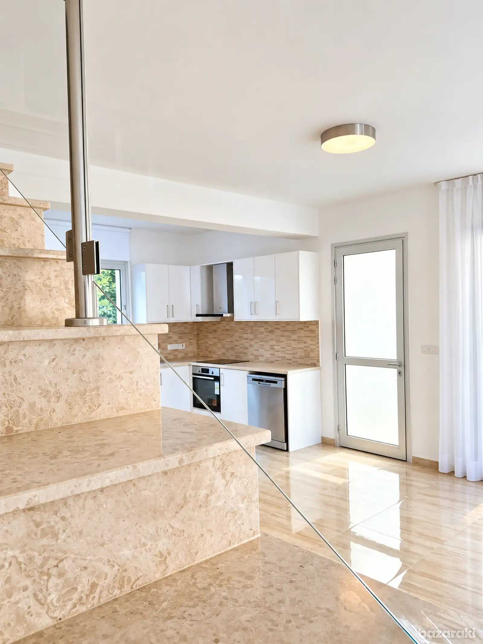 House, 3 bedrooms — 3