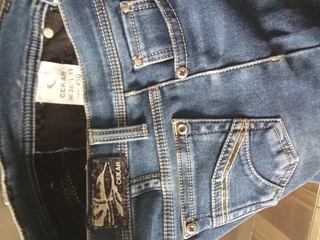 Fleece -lined jeans, Nicosia — Aglantzia