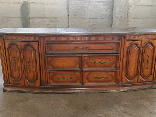 Vintage wooden sideboard, Επαρχία Λάρνακας — Αθιένου