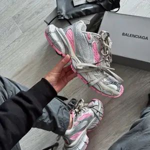 Balenciaga 3xl silver pink, Επαρχία Λεμεσού — Γερμασόγεια