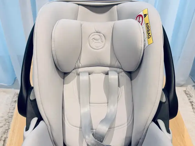 Cybex cloud g i-size infant car seat, Limassol — Germasogeia