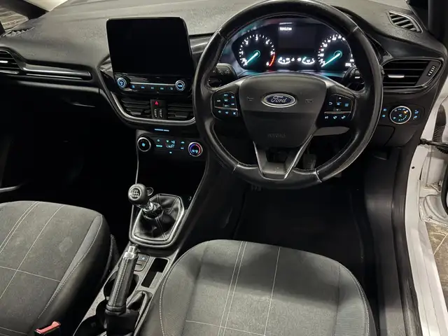 Ford Fiesta Van 1,5L 2018, Paphos — Geroskipou - 11