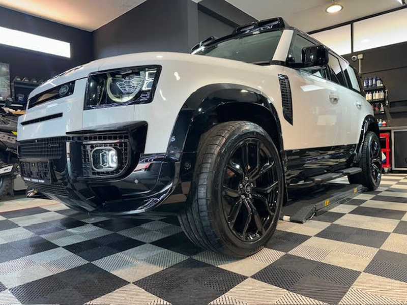 2023 Land Rover Defender 3,0L 2023 Cyprus