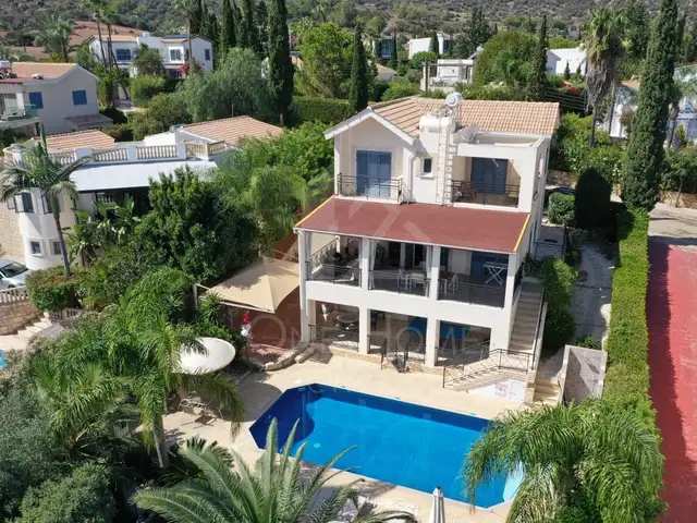 4-bedroom villa to rent, Paphos — Neo Chorio Pafou