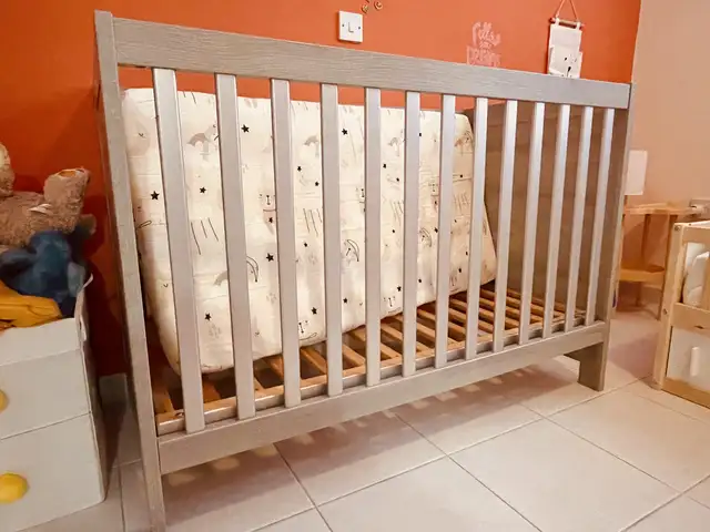 Baby cot, almost new mattress, Paphos — Pegeia