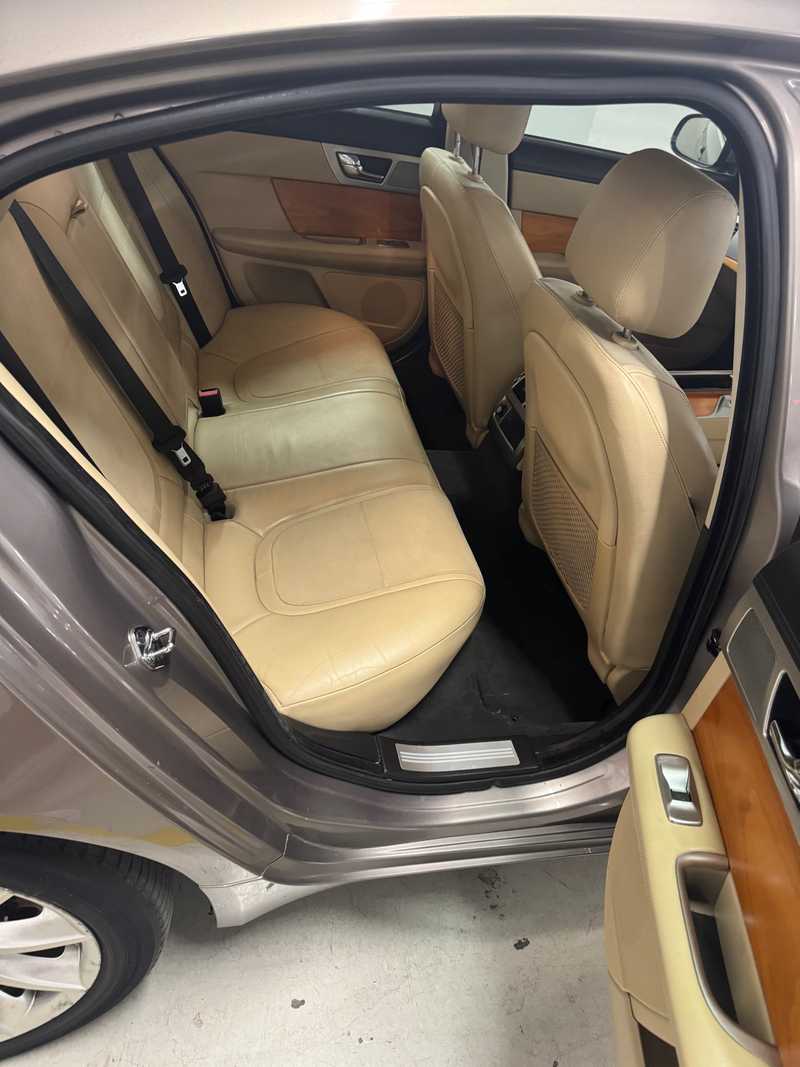 2012 Jaguar XF 2,2L 2012 Cyprus