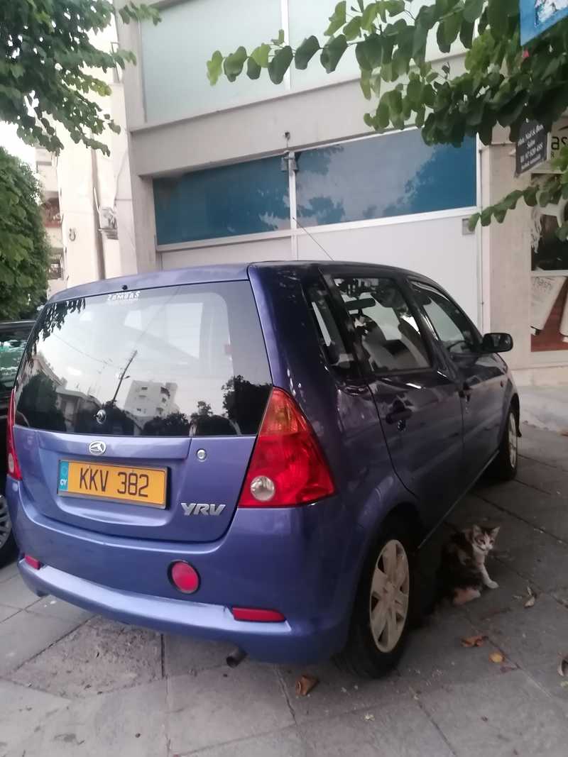 2005 Daihatsu YRV 1,0L 2005 Cyprus
