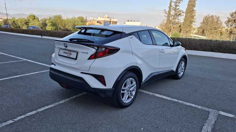 2021 Toyota C-HR 1,8L 2021 Cyprus