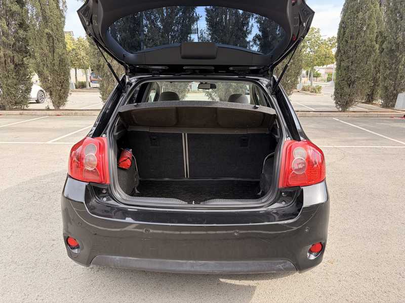 2007 Toyota Auris 2,0L 2007 Cyprus