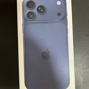 Iphone 17 pro max, Nicosia — Dali