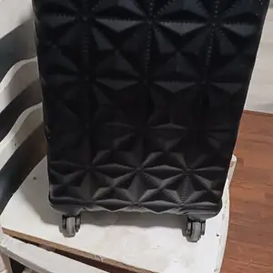 Carry-on suitcase, Επαρχία Λάρνακας — Λάρνακα - Φοινικούδες