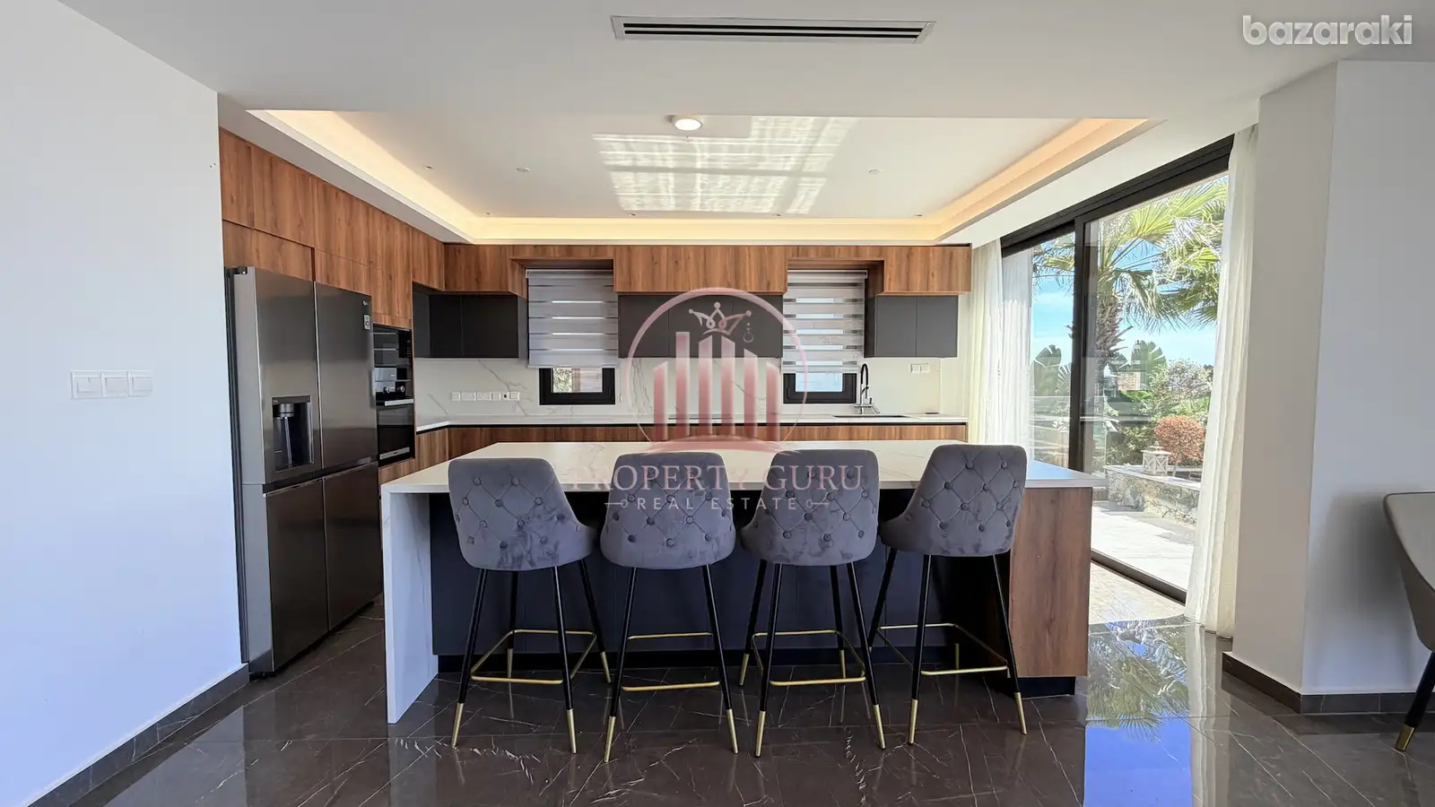 Villa, 6 bedrooms — 7