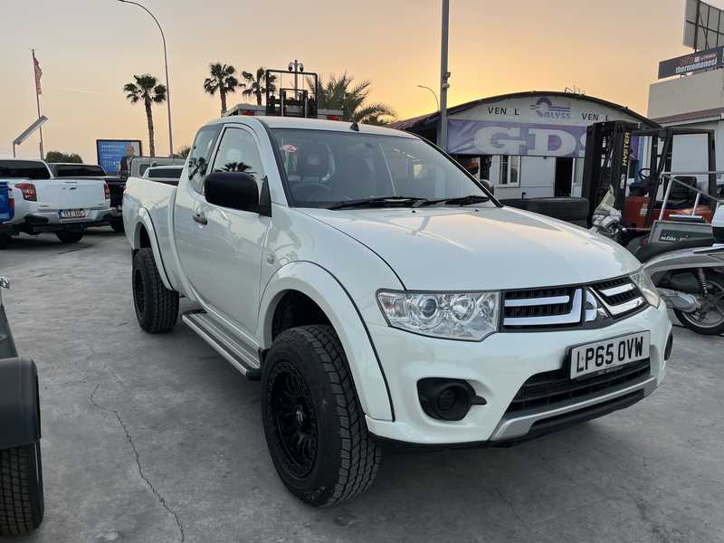 2015 Mitsubishi L200 2,4L 2015 Cyprus