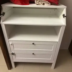 Changing table, Larnaca — Larnaka - Harbor