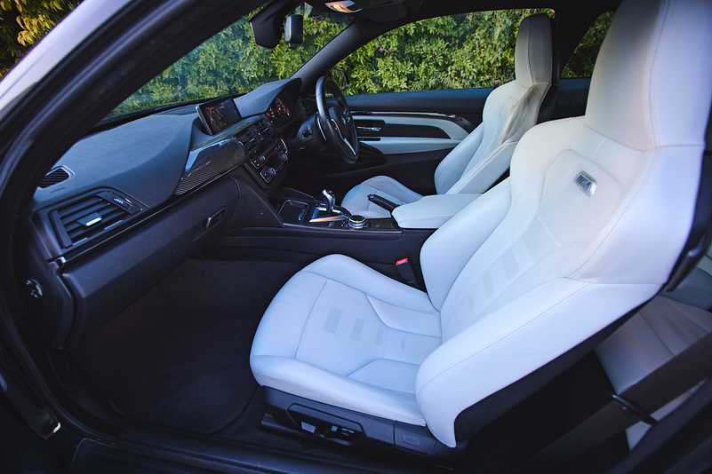 2014 BMW M4 3,0L 2014 Cyprus