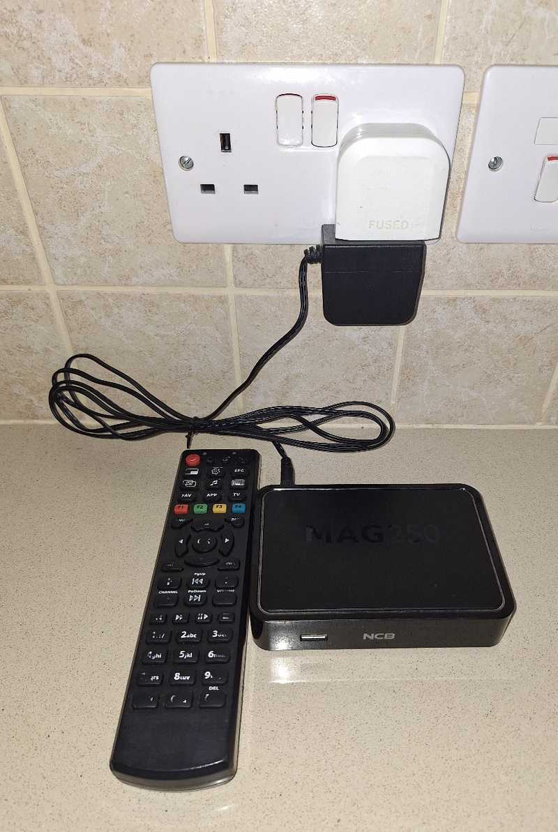 Tv box android mod mag250 55 6387765 in Limassol - Antennas, receivers,  satellite dishes - sell, buy, ads on Bazaraki.com