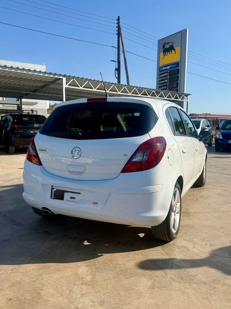 Opel, Vauxhall Corsa 1,2L 2013