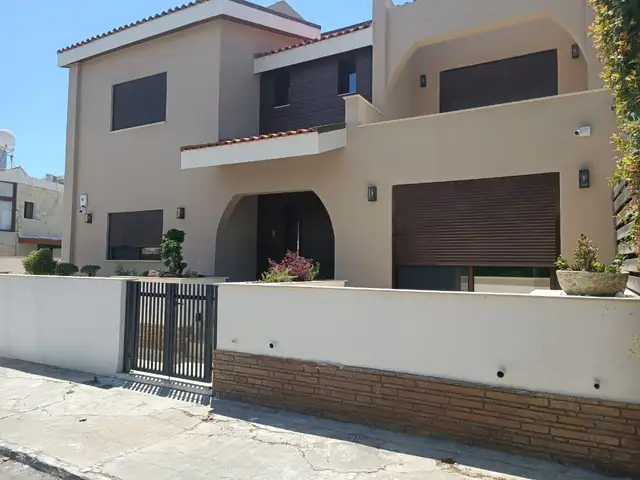 5-bedroom semi-detached to rent, Limassol — Germasogeia Tourist Area