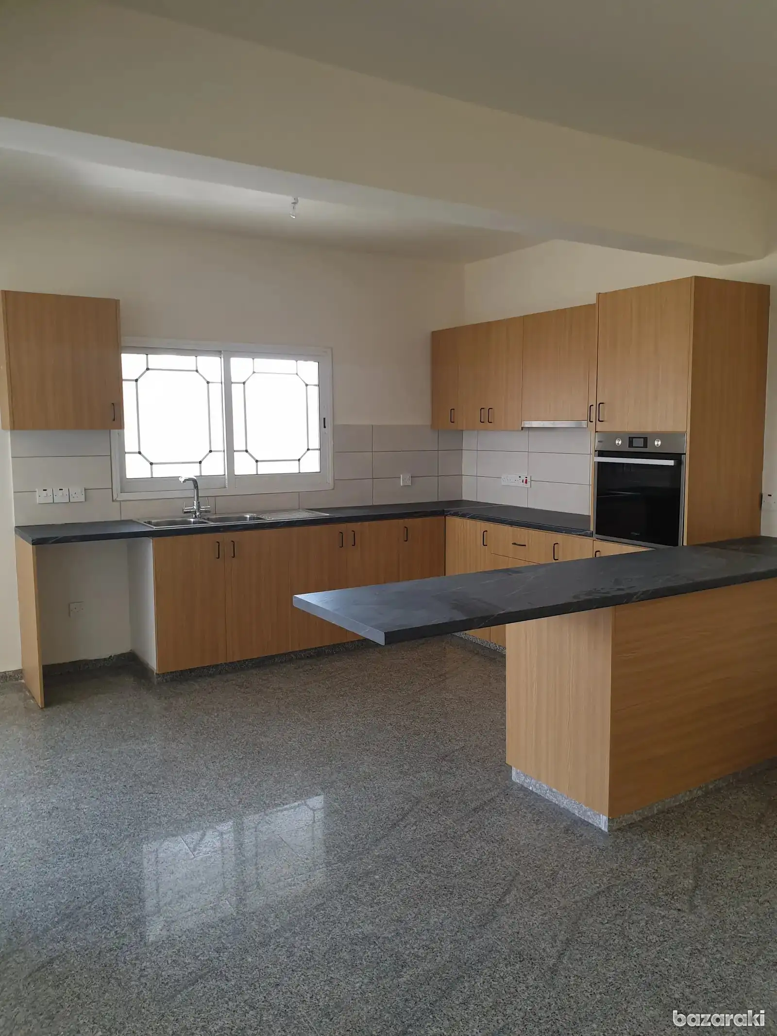 House, 4 bedrooms — 13